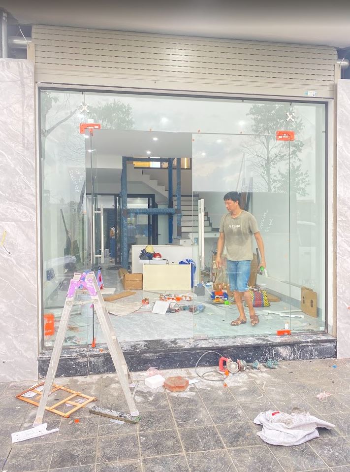 Cửa kính cường lực